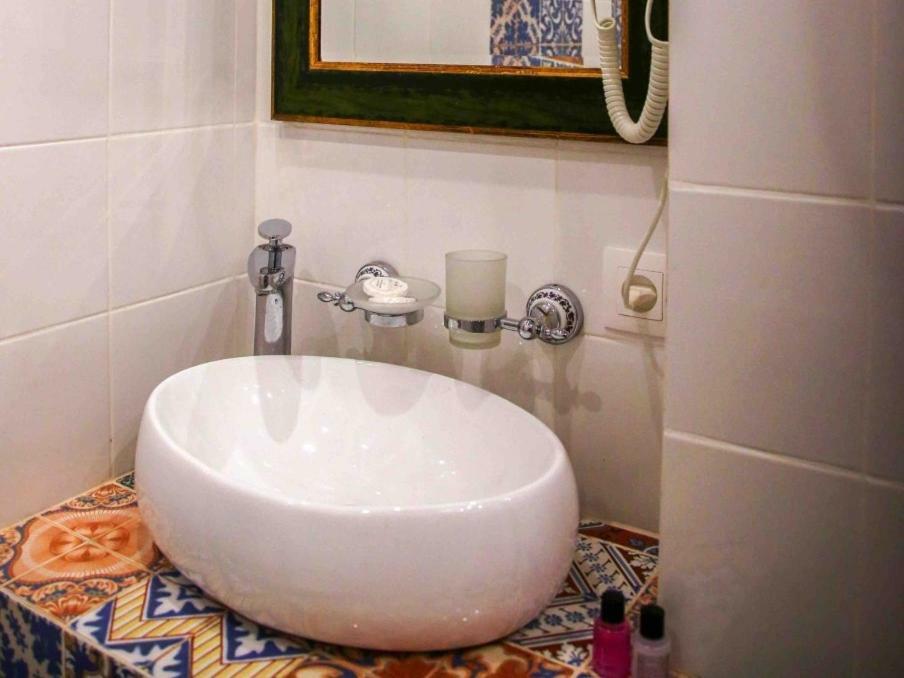 B&B Rooms Tiflis Oda fotoğraf